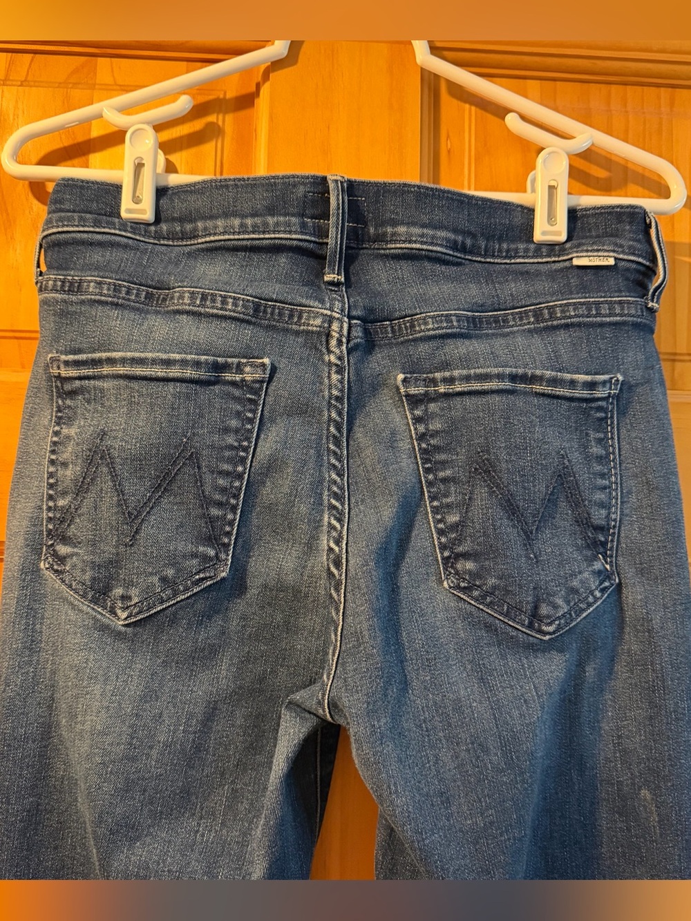MOTHER Brand Jeans The Mid Rise Dazzler
Ankle in Nothing Between Us. Size 29